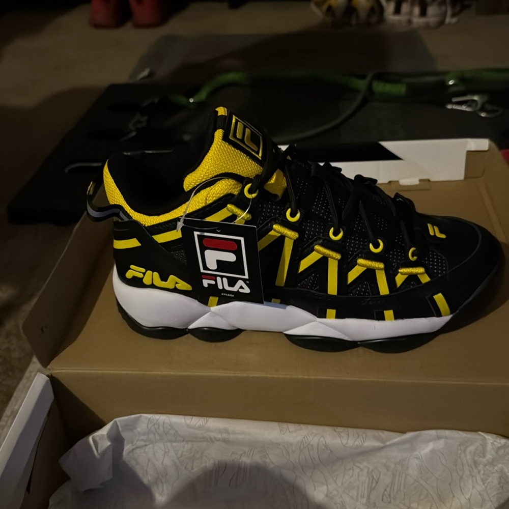 Nice brand new high tops 9 1/2